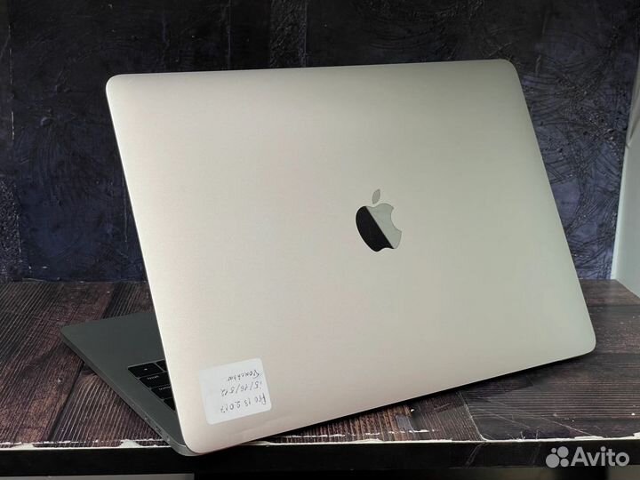 Ноутбук MacBook Pro Touchbar 13 2017
