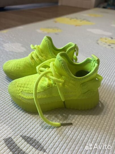 Кроссовки детские 23 размер