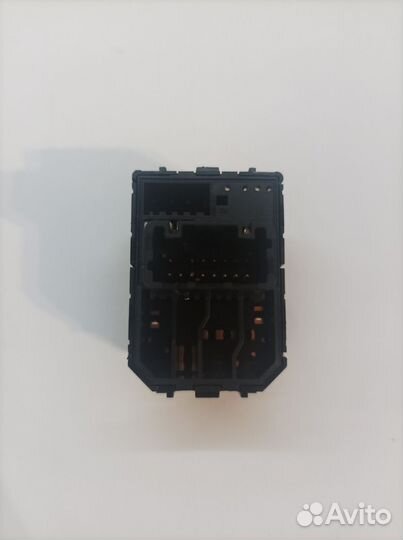 Кнопка регулировки зеркал Nissan