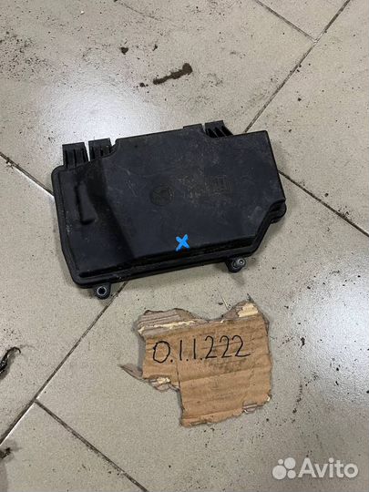 Крышка блока Mercedes