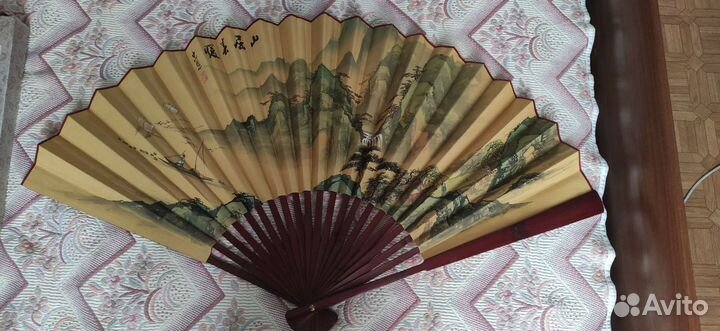 Веер декоративный, дерево и бумага
