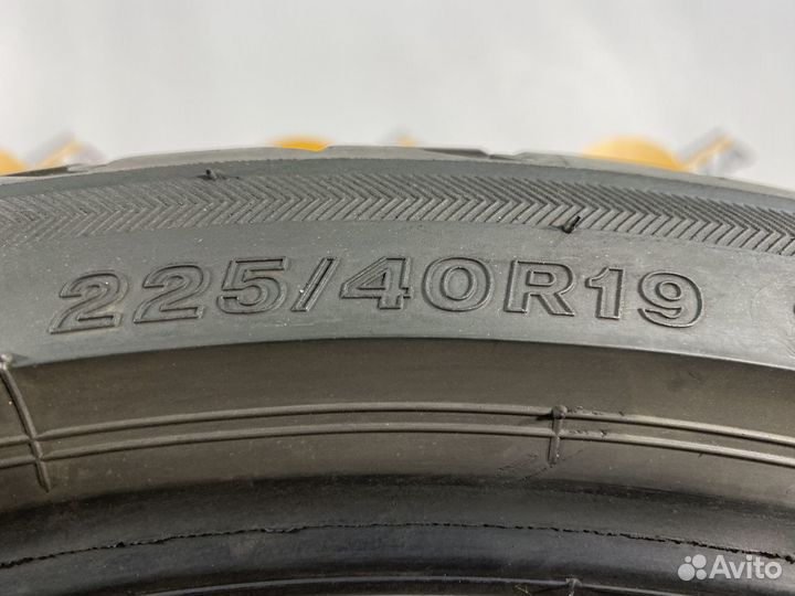 Bridgestone Potenza S001 225/40 R19 94V