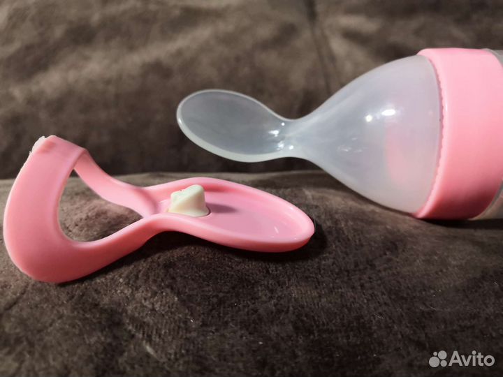 Силиконовая бутылочка с ложечкой