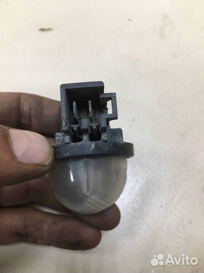 Фонарь подсветки номера Suzuki Wagon R+