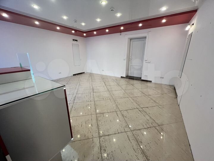 Сдаётся в аренду или продаётся помещение с мебелью