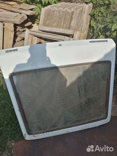 Задняя дверь багажника на москвич 2141