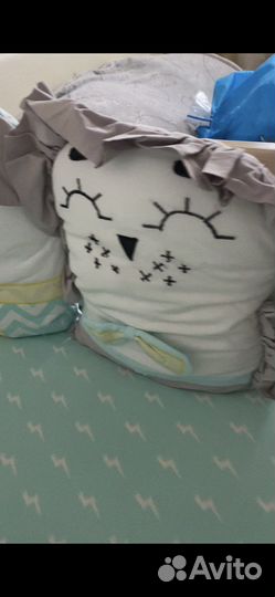 Бортики в детскую кроватку,подушки животные