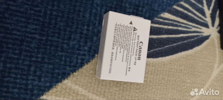 Зеркальный фотоаппарат canon 550d