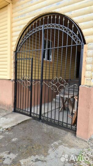 Крыльцо, ступеньки, ограждения