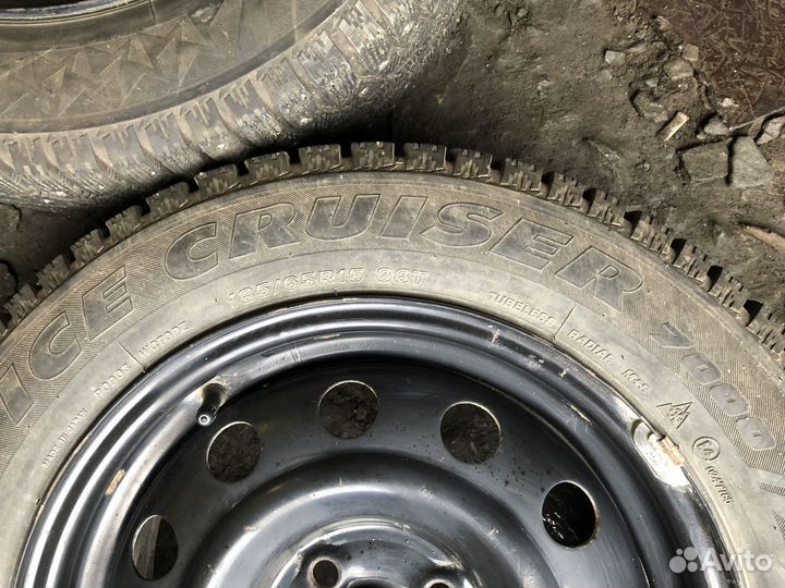 Bridgestone Ice Cruiser 7000 185/65 R15