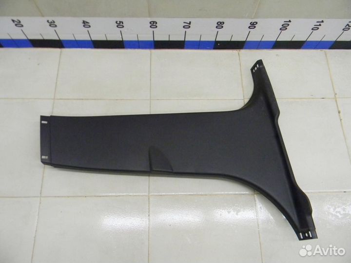 Обшивка стойки Focus III 2011