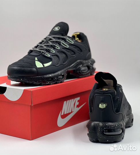 Nike Air Max tn plus terrascape желтое лого