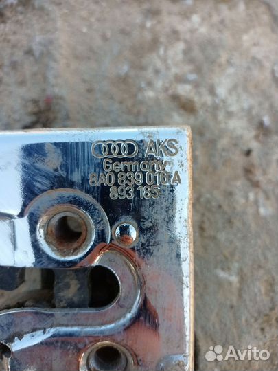 Замок двери задней правой Audi 80/90b4