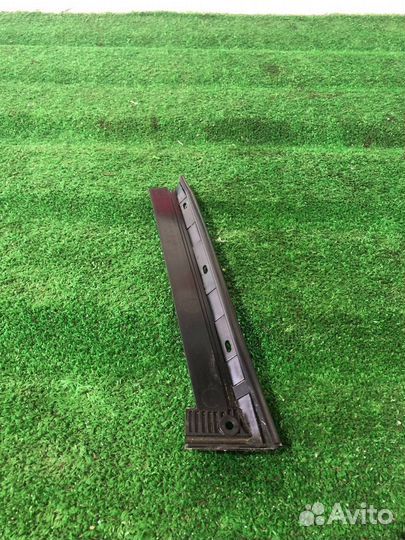 Молдинг (накладка кузовная) Ford Mustang