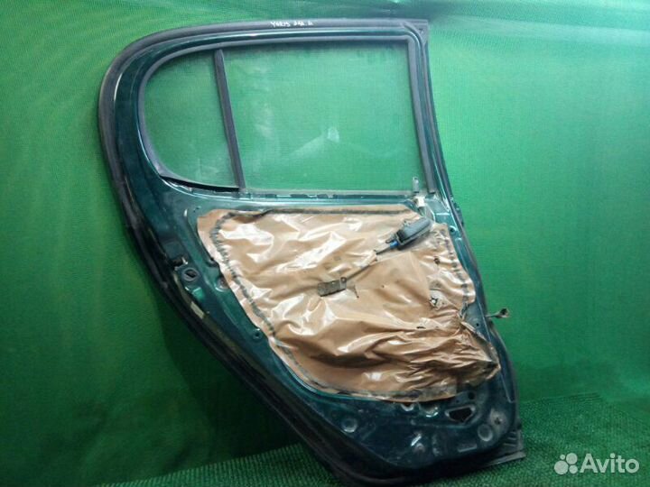 Дверь задняя левая Toyota Yaris P10 1szfe