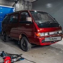 Nissan Largo 2.0 AT, 1987, 240 000 км, с пробегом, цена 140 000 руб.