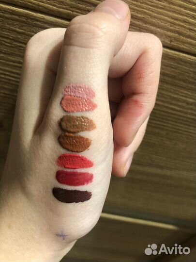 Блеск для губ (помада)