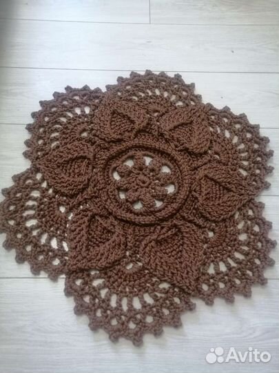 Коврик вязаный