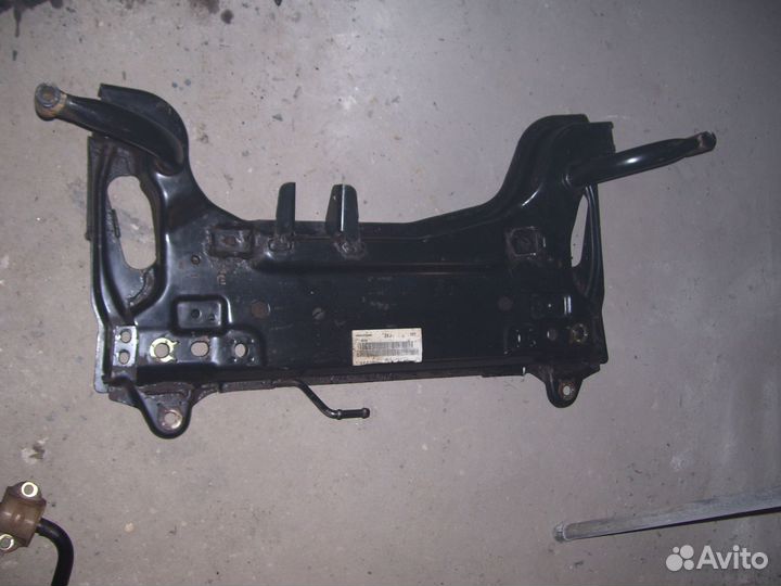 Форд фьюжен балка подмоторная