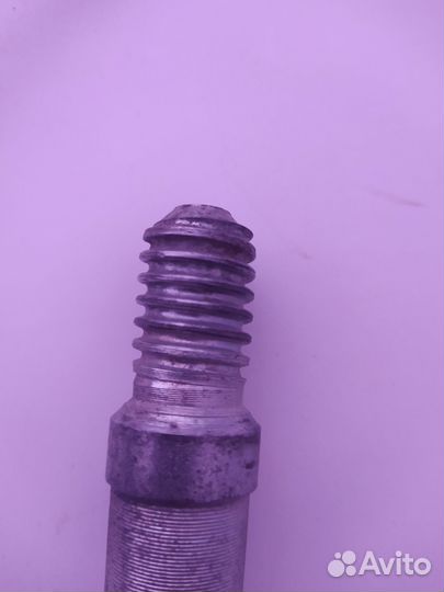 Буксировочный крюк