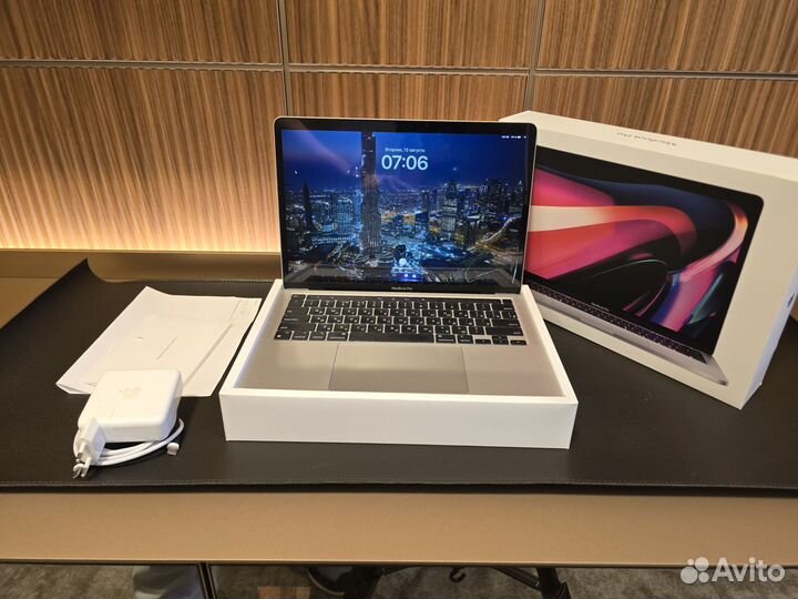 Ноутбук Apple MacBook pro 13 m1 идеал