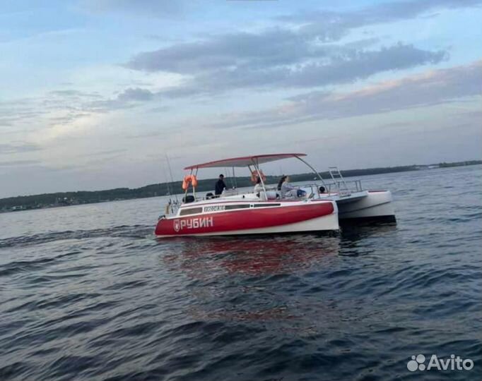 Прогулка на яхте, катере