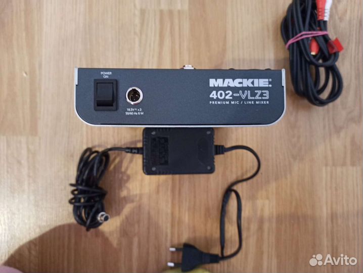 Mackie 402-VLZ3 « Микшерный пульт