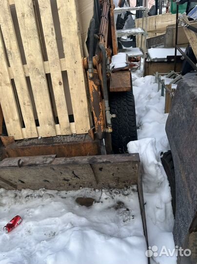 Мини-погрузчик Уралвагонзавод ПУМ-500, 2002