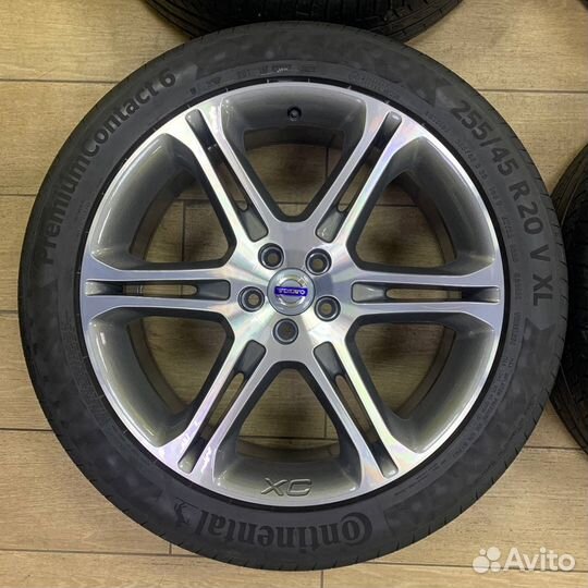 Для Volvo XC90 оригинал R20 на лете Continental