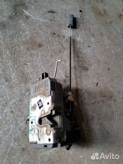 Замок двери передний левый Opel Vectra C