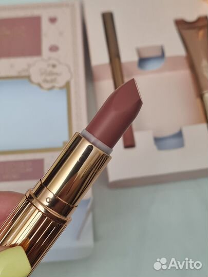 Charlotte Tilbury наборы
