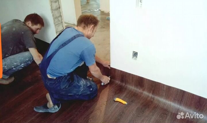 Укладка линолеума, монтаж плинтусов, частичный рем