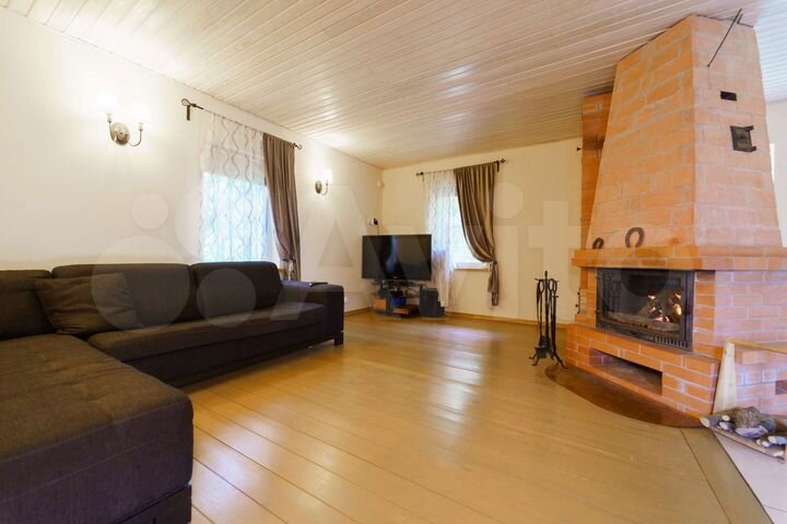 Коттедж 175 м² на участке 12 сот.