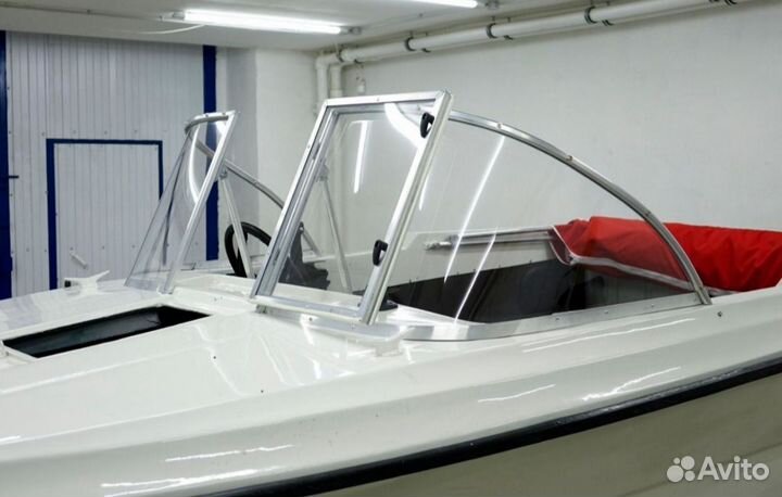 Лобовое стекло на лодку Нептун 3