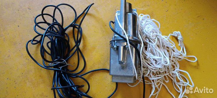 Насос водяной погружной для скважин колодцев