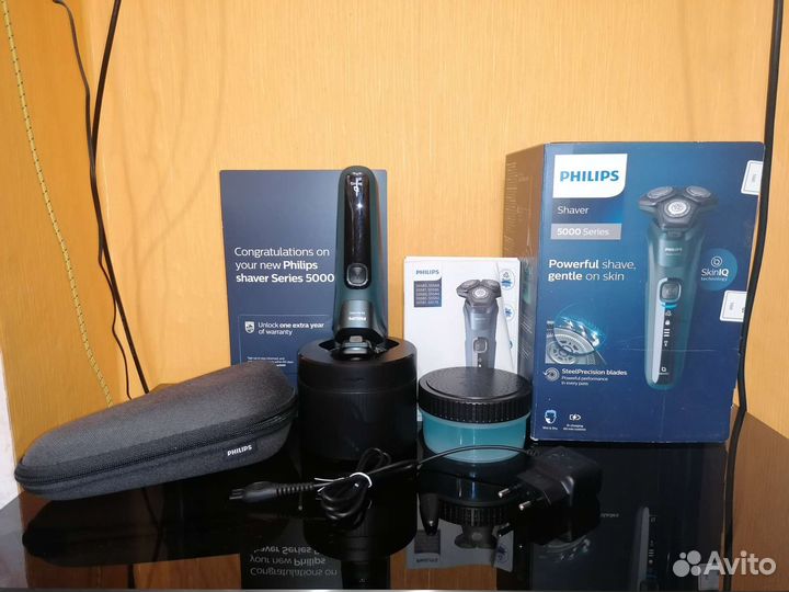 Электробритва Philips SkinIQ S5584/50