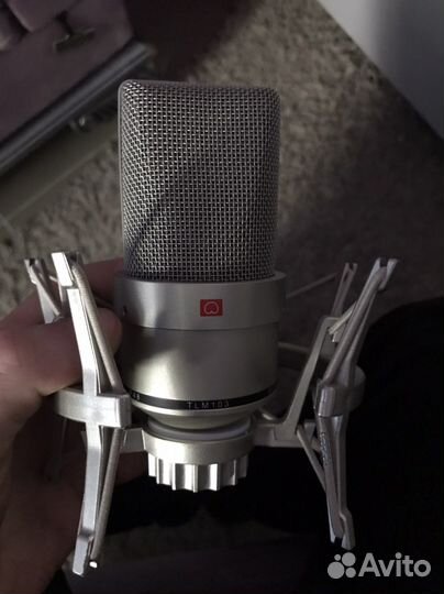 Студийный микрофон TLM103