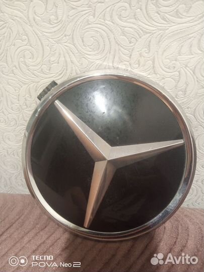 Значек на mercedes