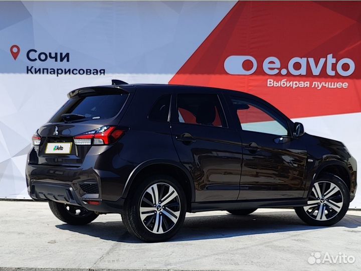 Mitsubishi Outlander Sport, 2020