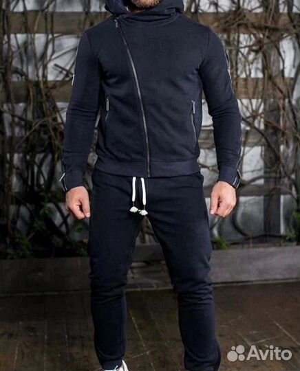 Спортивный костюм мужской
