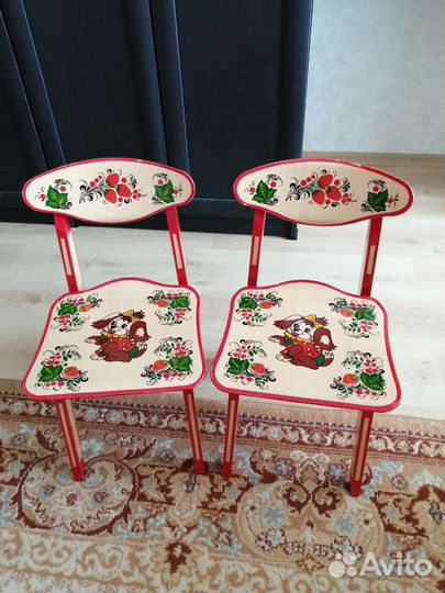 Детский стол со стульчиками