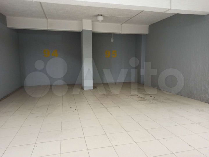 Машиноместо, 20 м²