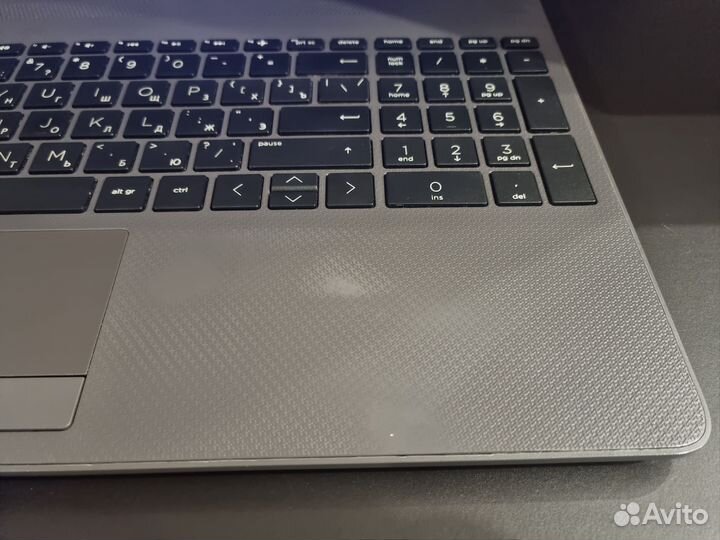 Hp 255 Rayzen 3,8gb,Vega 3,ssd256,ips