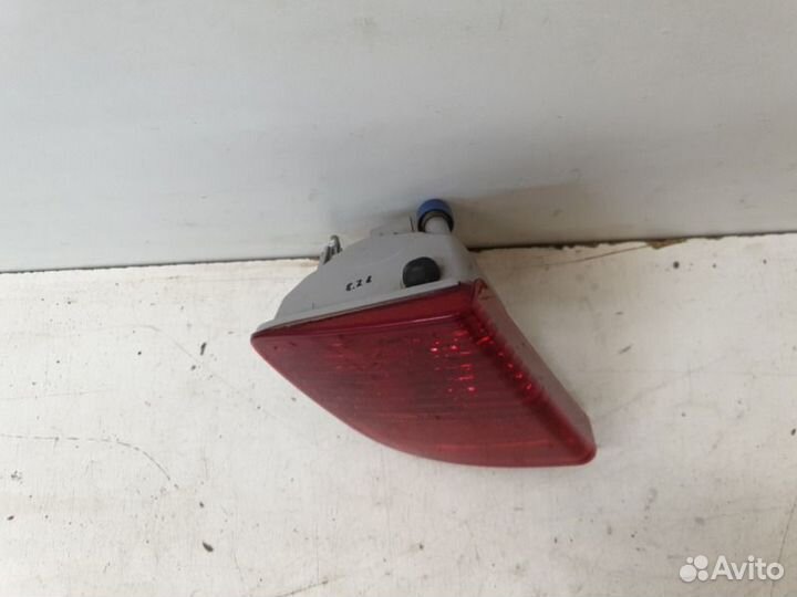 Фонарь противотуманный задний левый Toyota Land