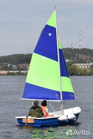 Пластиковая парусная лодка Виза Комби - 395