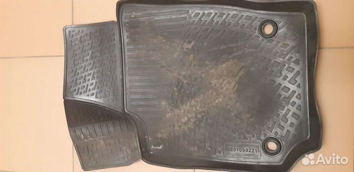 Автомобильные коврики резиновые Поло Седан