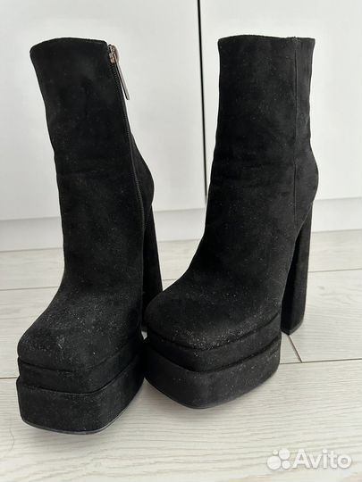 Сапоги женские. Ботильоны