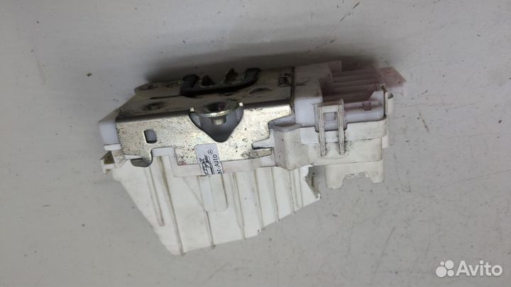 Замок двери Mercedes ML W164, 2007