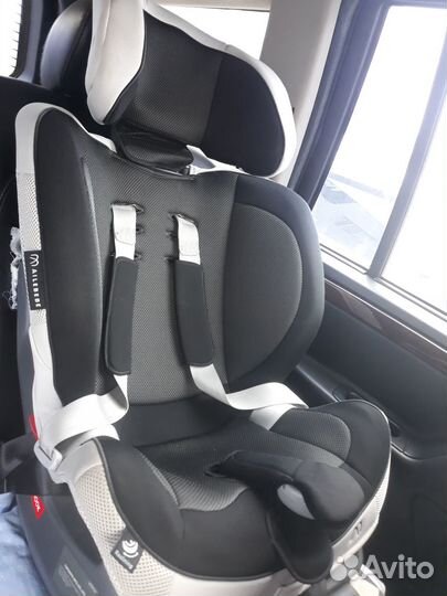 Детское автокресло Carmate Ailebebe Swing Moon