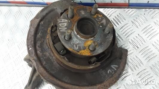Ступица задняя левая toyota avensis T25 (ADN25LZ01